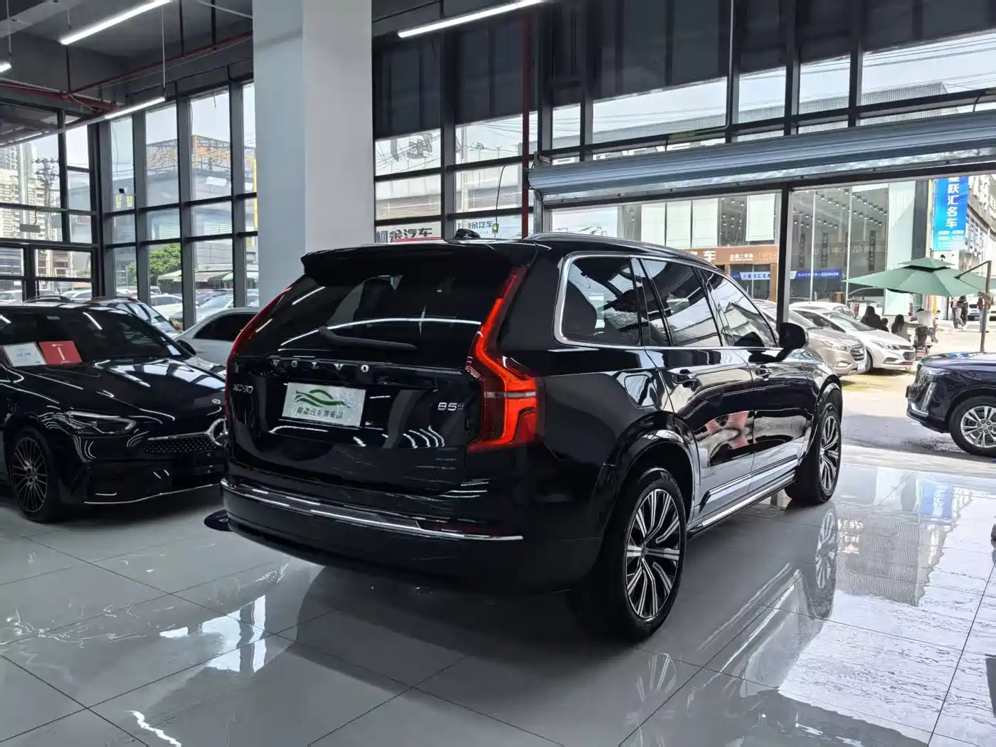 VOLVO XC90