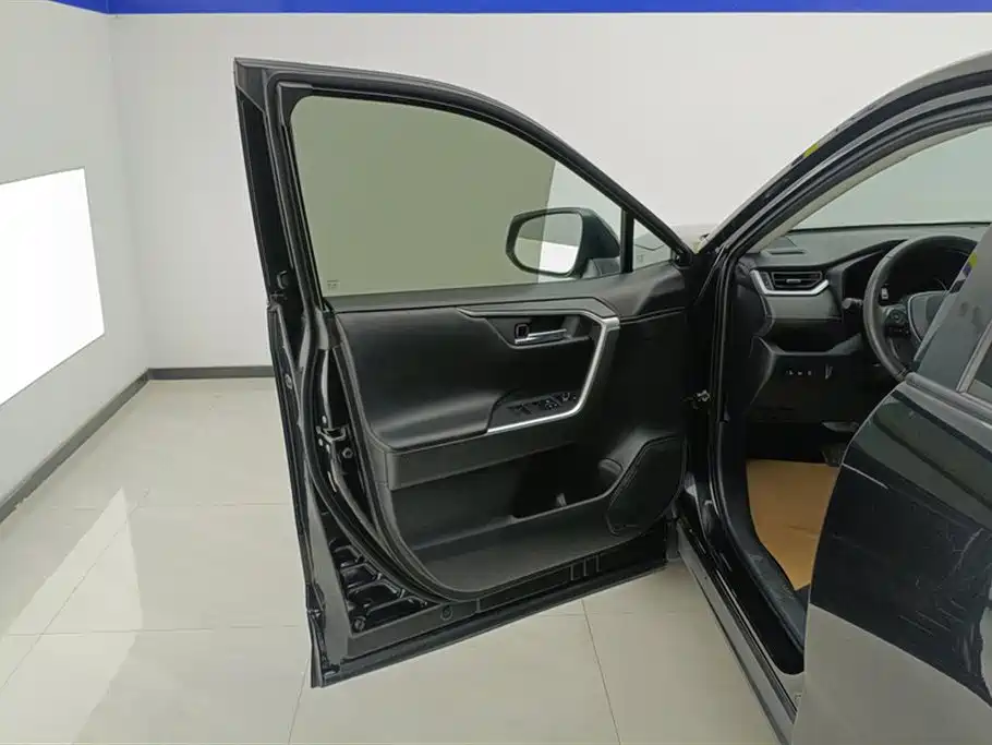 Toyota RAV4 Rongfang 2021 2.0L CVT 4WD Trend PLUS фото 7