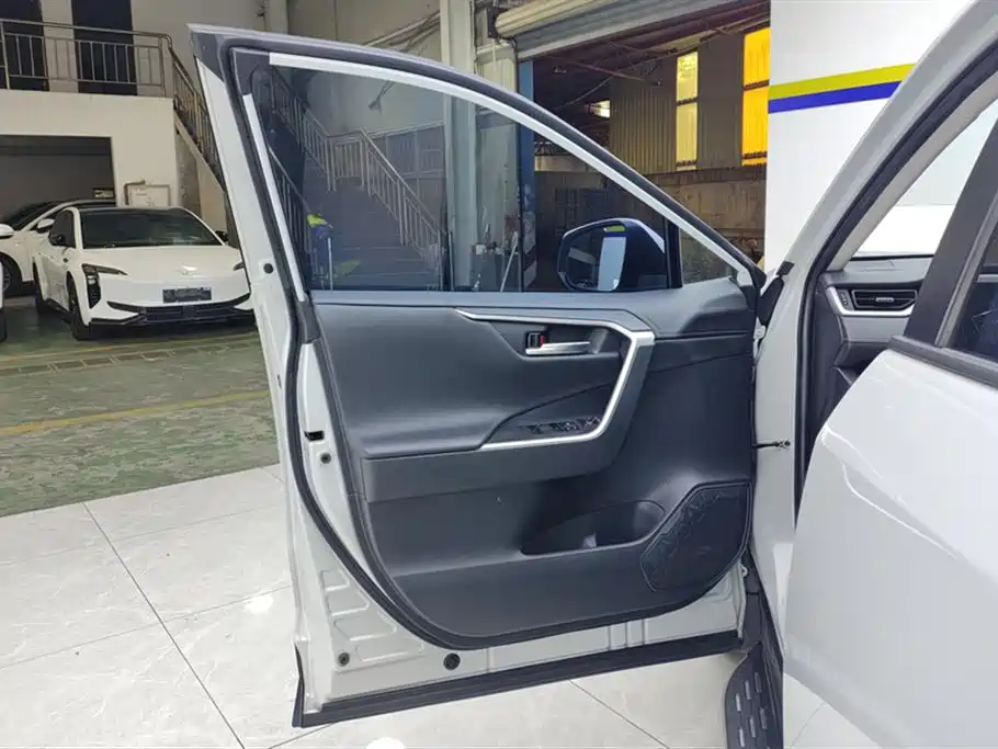 Toyota RAV4 Rongfang 2022 2.0L CVT 2WD Trend Plus Edition фото 7