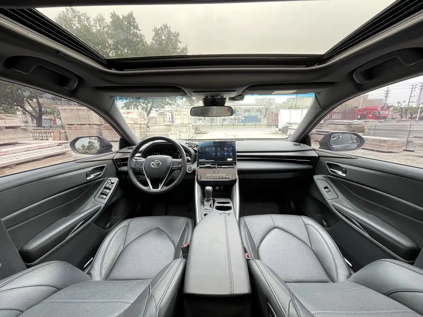 Toyota Avalon 2022 2.0L Luxury Edition фото 11