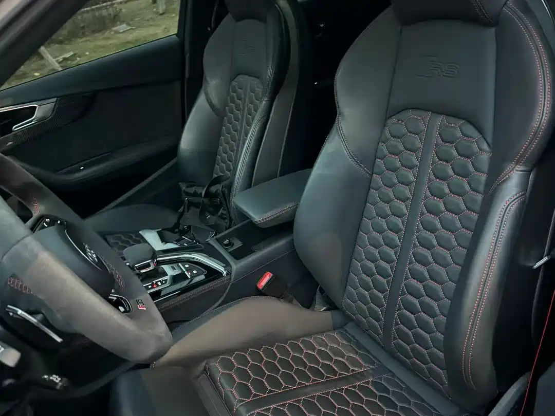 Audi RS 4 2022 2022 RS4 Avant Obsidian Edition