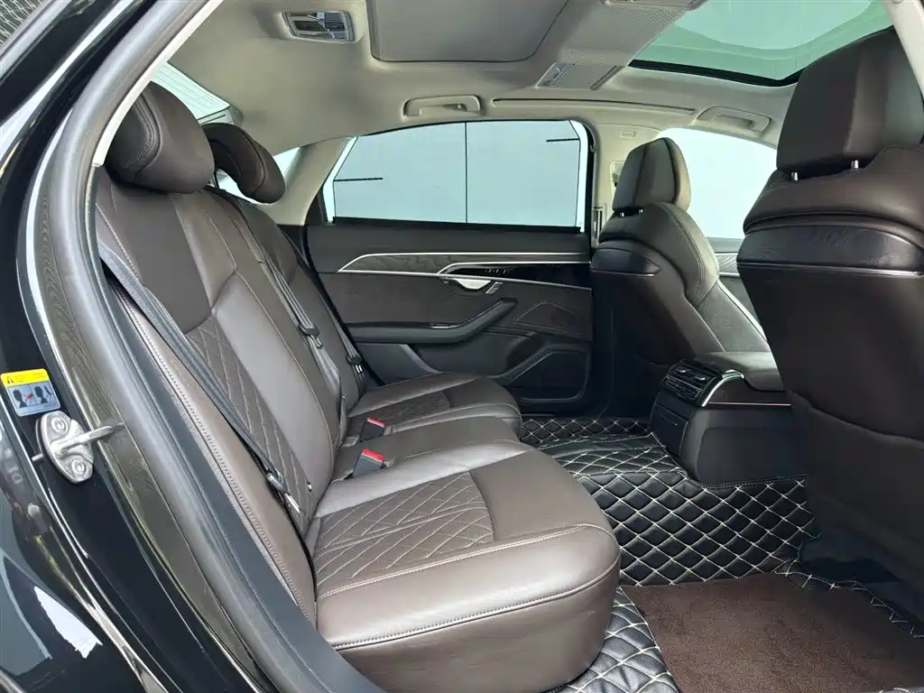 Audi A8 2021 A8L 50 TFSI quattro Comfort фото 13