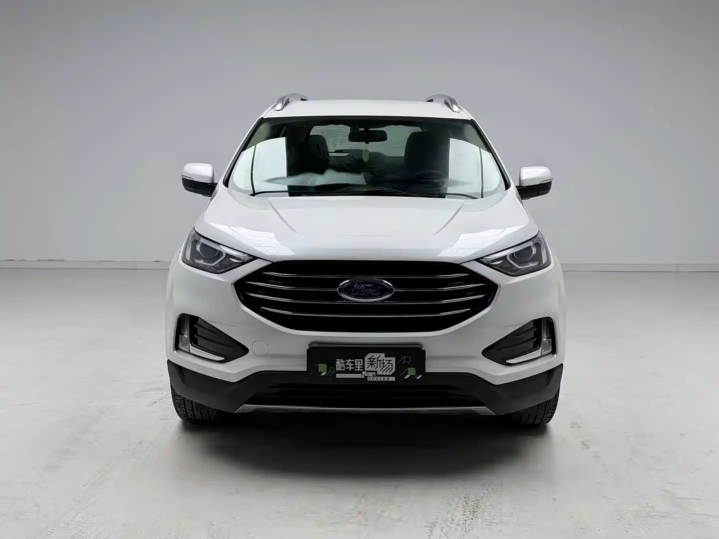 Фото 2 - Ford Edge