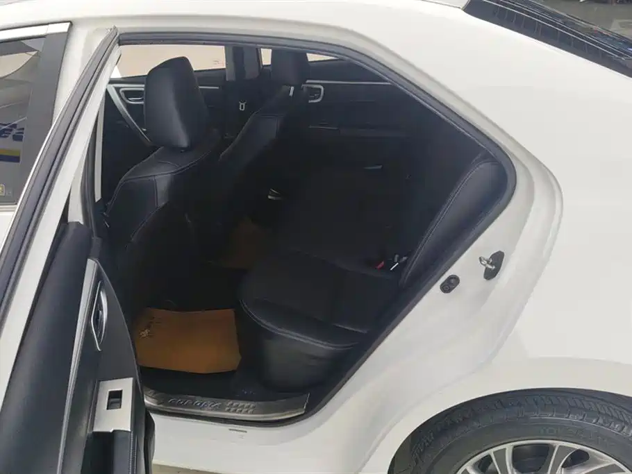 Toyota Corolla 2017 Facelift 1.2T S-CVT GL-i Leather Edition фото 11