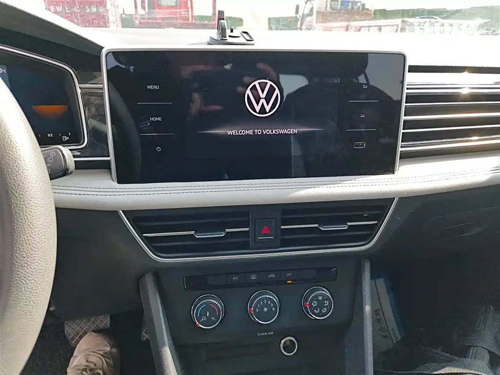 Volkswagen Tiguan L 2022 330TSI Automatic 2WD Comfort Edition фото 9
