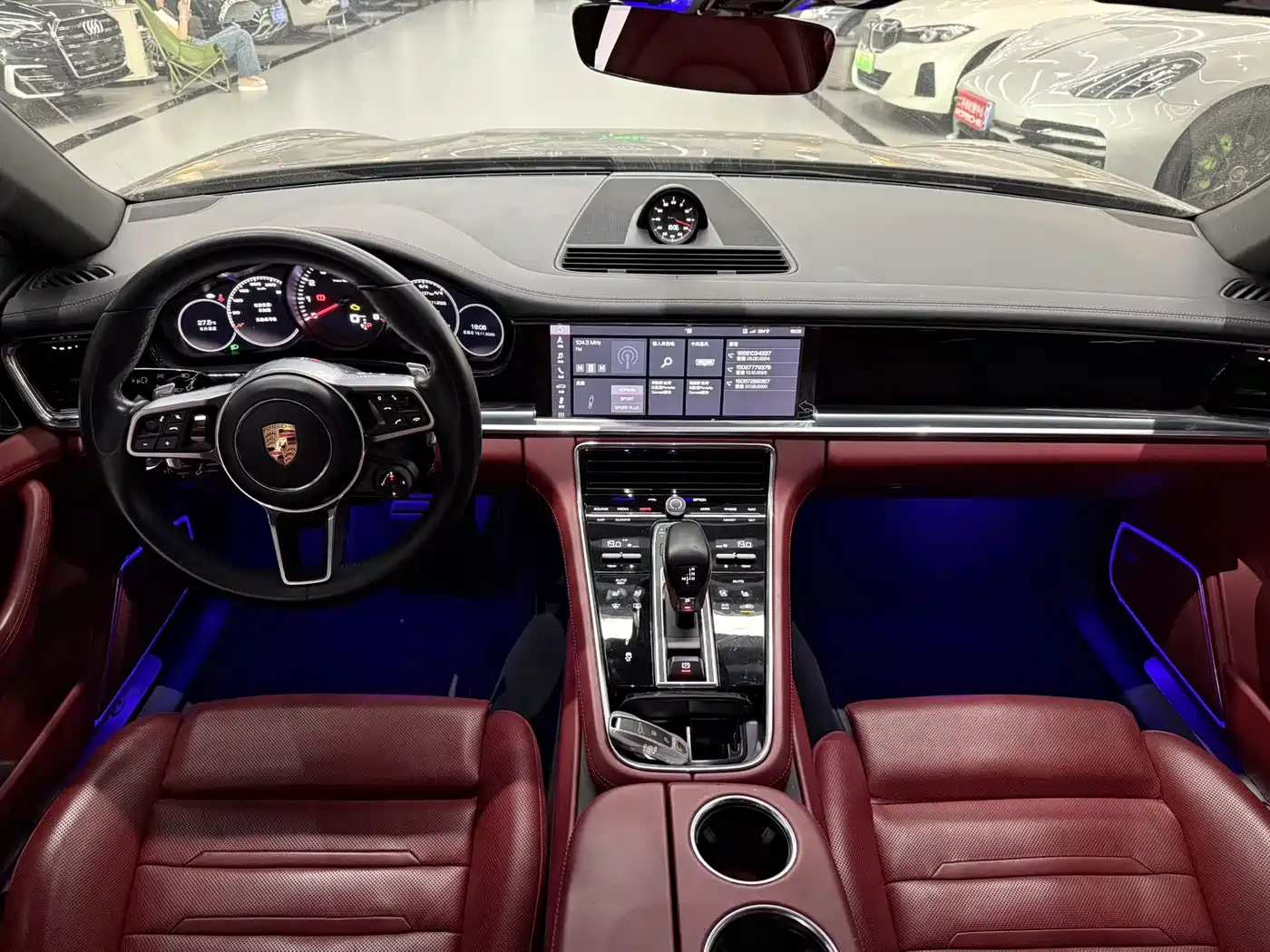 Porsche Panamera 2020 Panamera 10th Anniversary Edition 2.9T фото 11