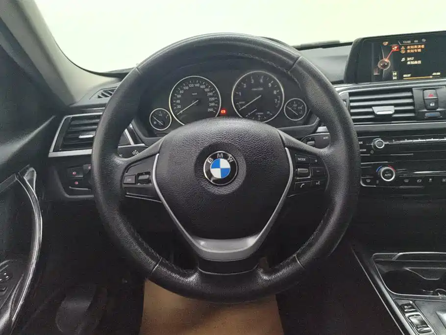BMW 3 Series 2017 320Li Fashion фото 15