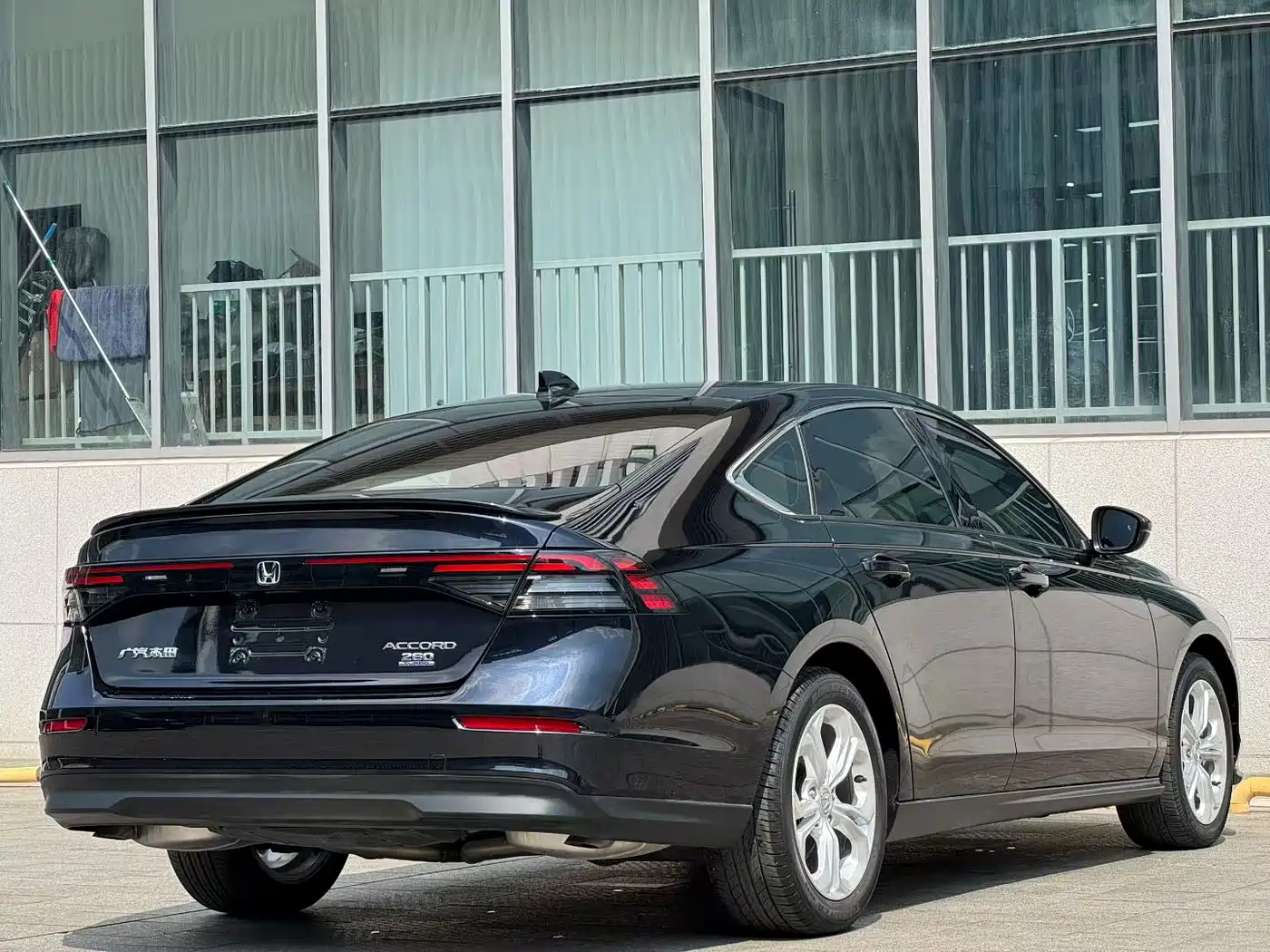 Фото 7 - Honda Accord
