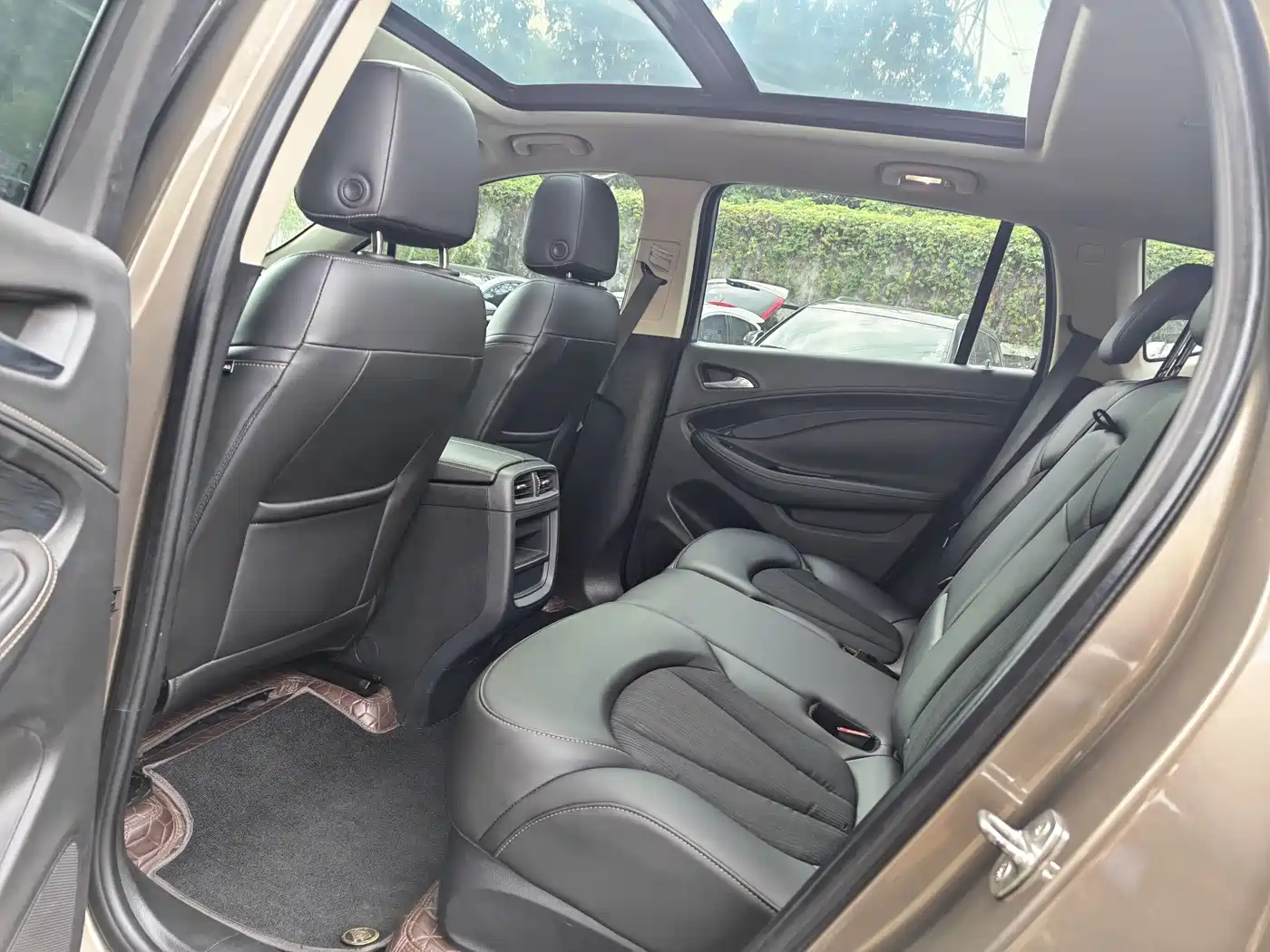 Фото 12 - Buick Envision Plus