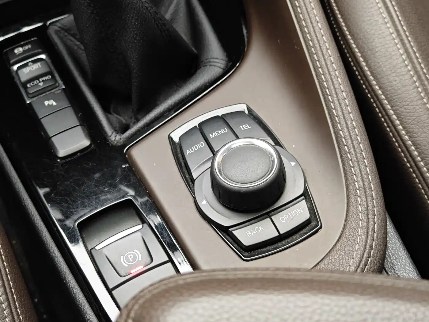 BMW X1 2016 sDrive18Li Luxury Model фото 18