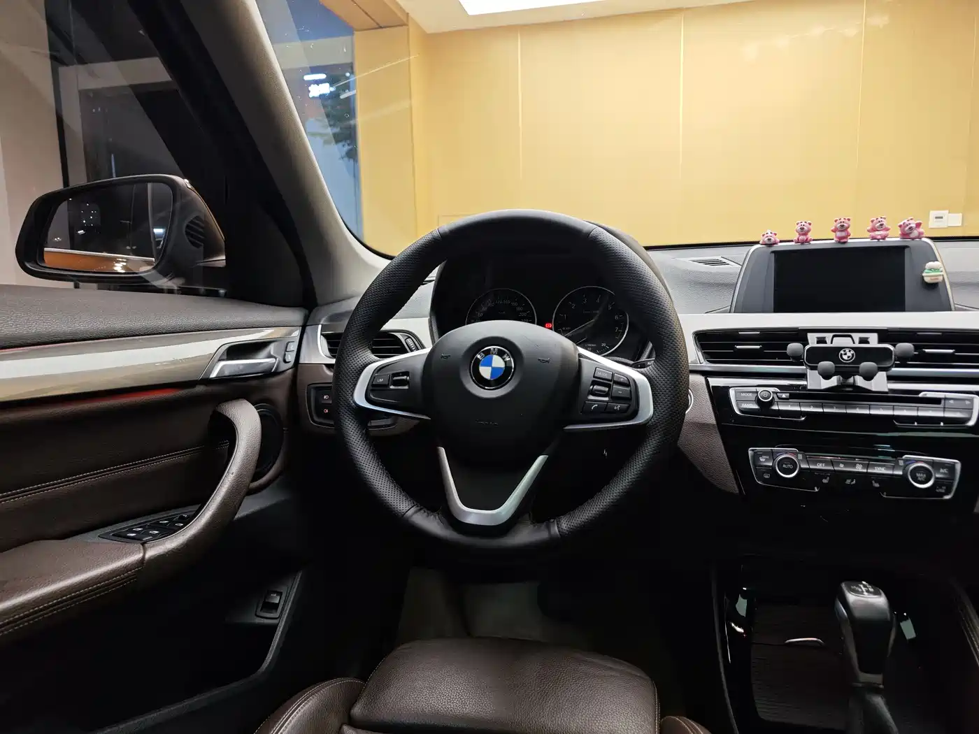 BMW X1 2016 sDrive18Li Luxury Model фото 14