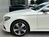 Фото 5 - Mercedes-Benz E-Class