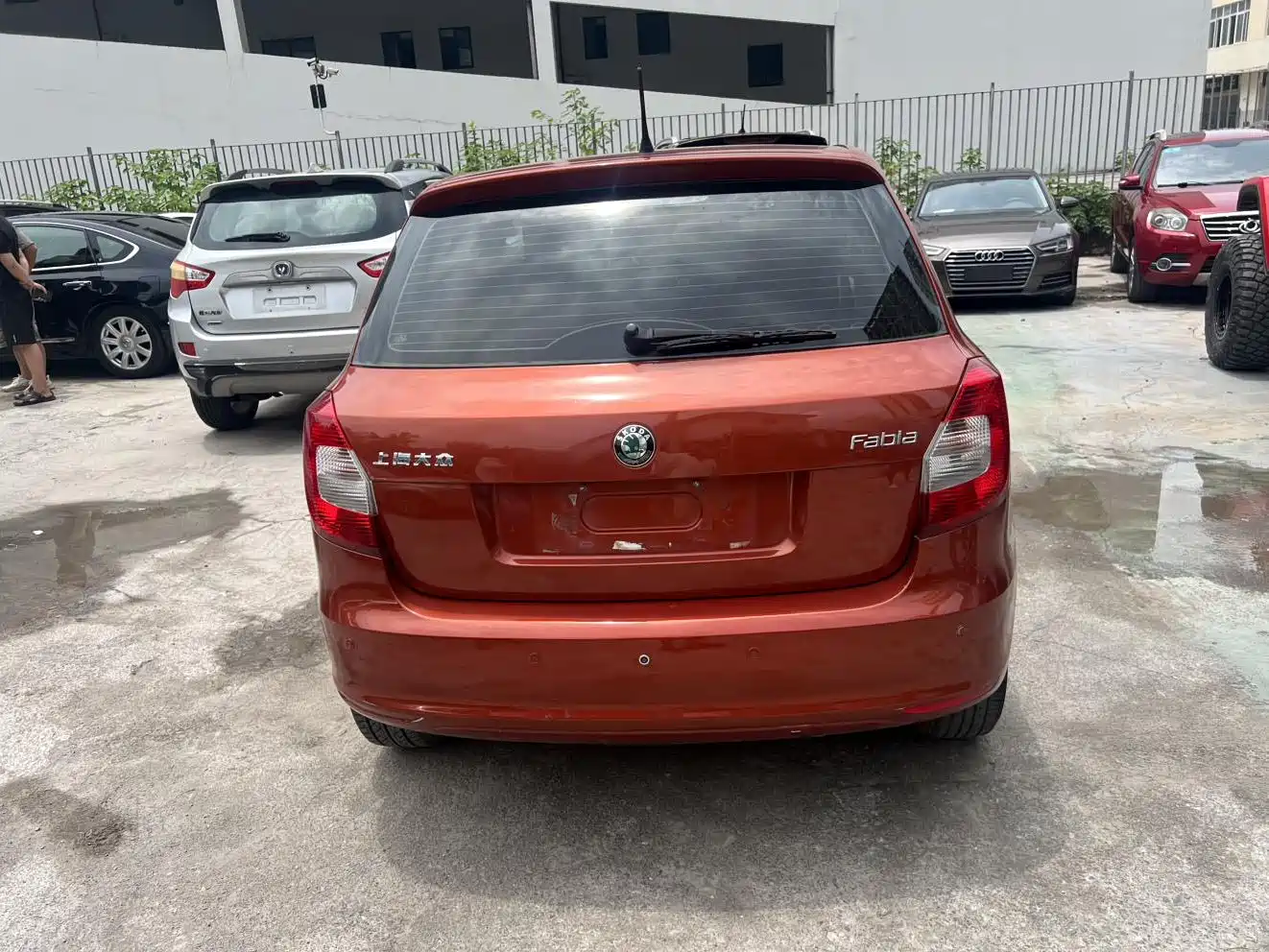 Škoda Fabia 2012 1.4L Manual Crystal Edition фото 11