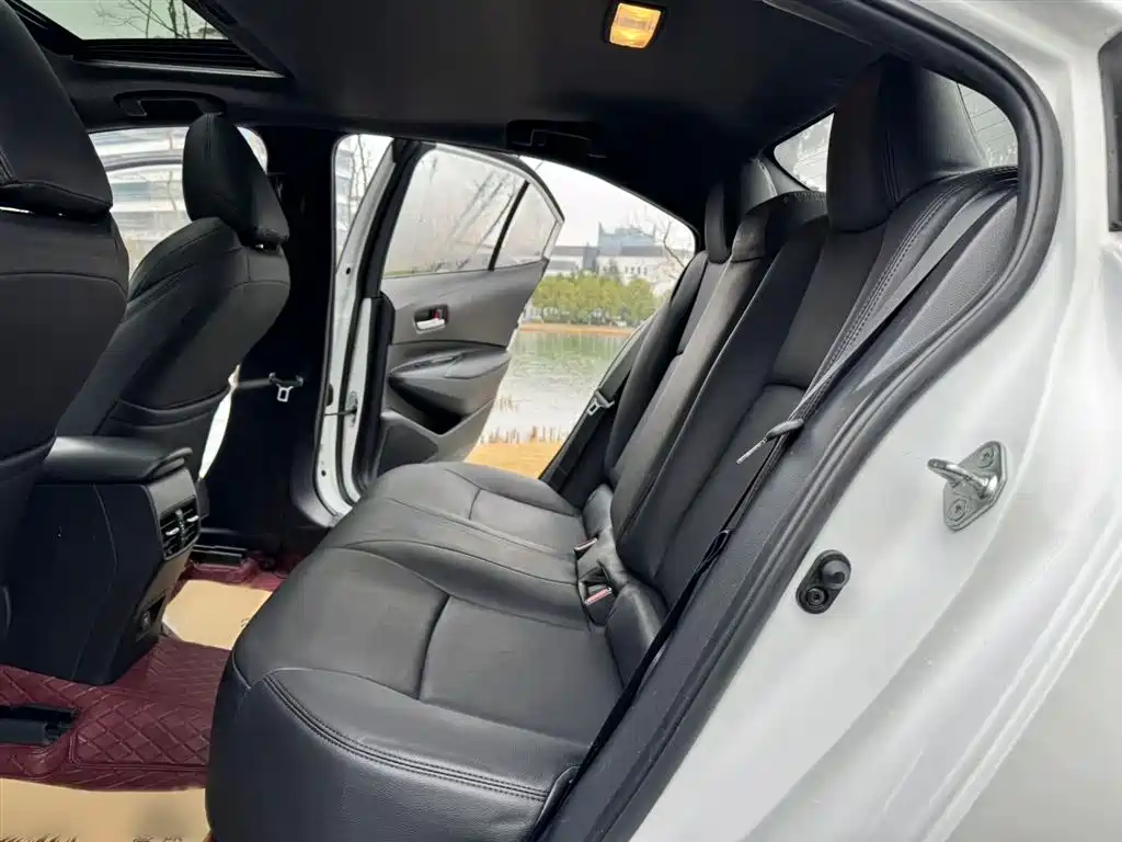 Toyota Levin 2022 185T CVT Luxury Edition фото 14