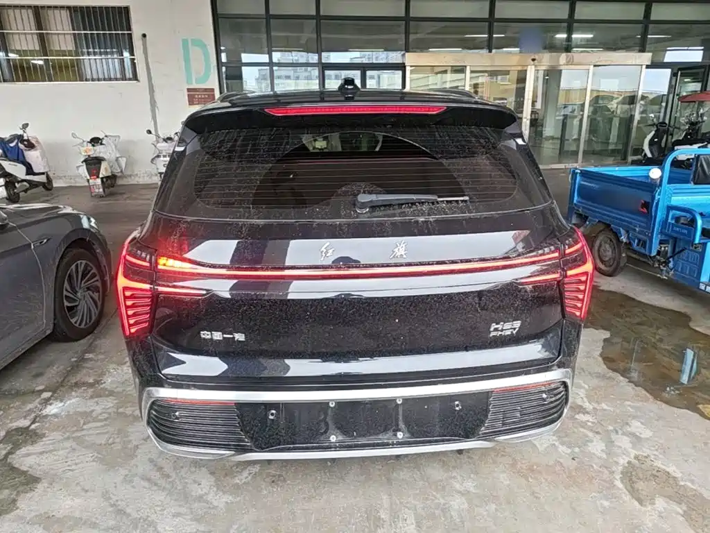 Photo 6 - Hongqi HS3 PHEV