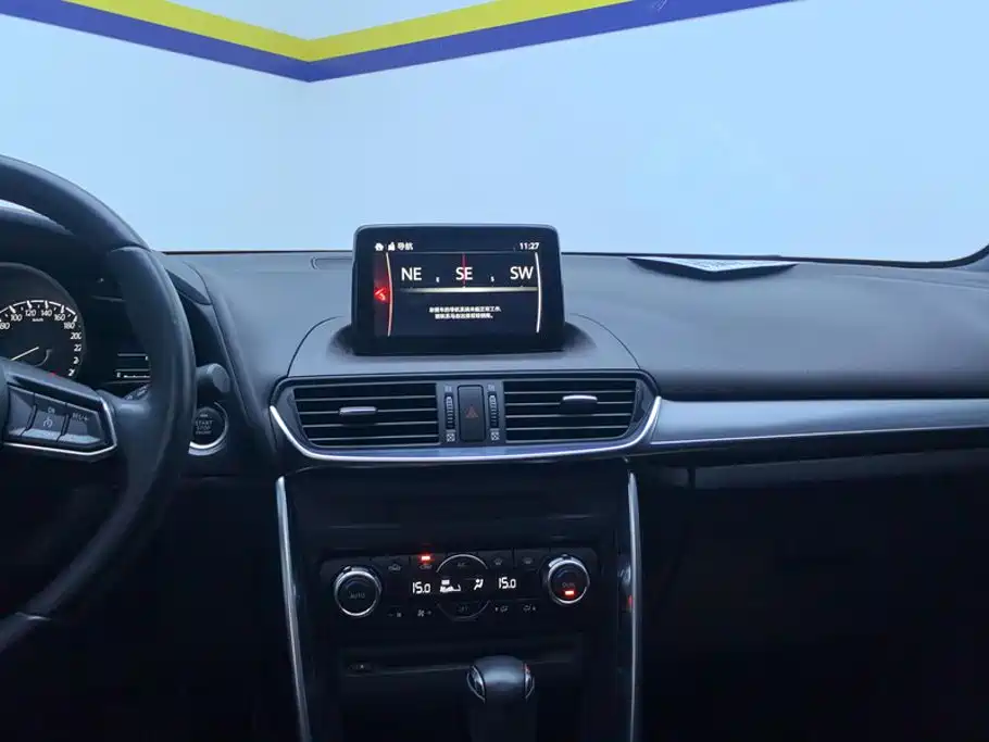 Photo 13 - Mazda CX-4