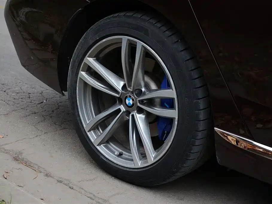BMW 6 Series GT 2018 630i M Sport Package фото 18