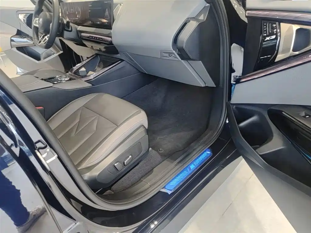 BMW X3 2025 xDrive30L Premium M Sport Package фото 11