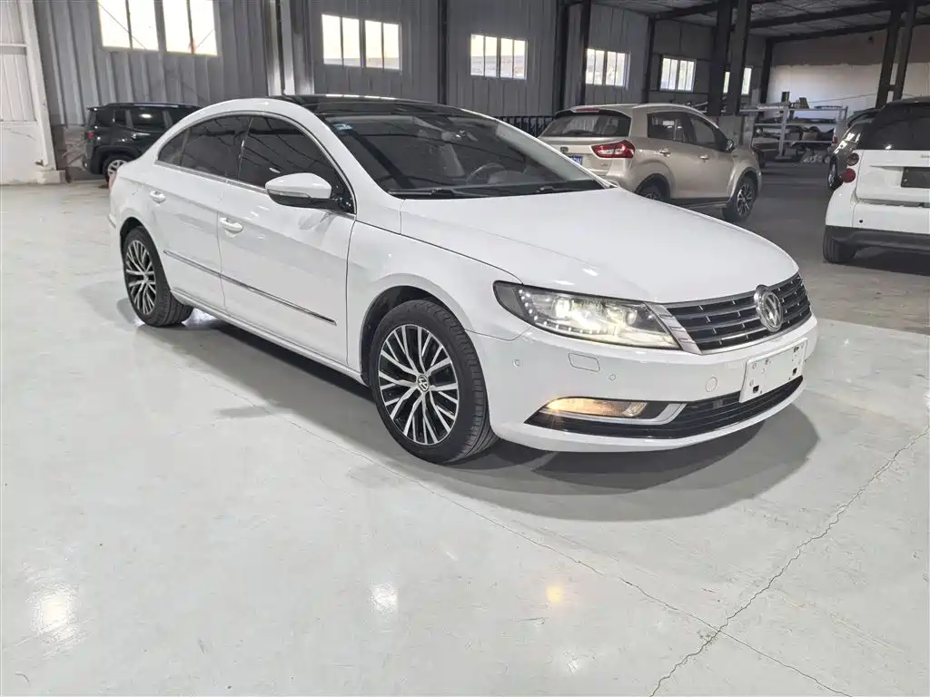 Volkswagen FAW-Volkswagen CC 2016 Model 2.0TSI Ultimate фото 3