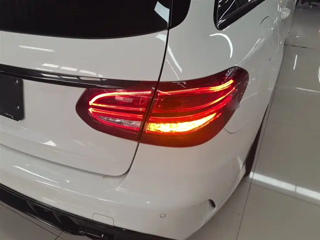 Mercedes-Benz C-Class (Import) 2015 C 200 Estate фото 24