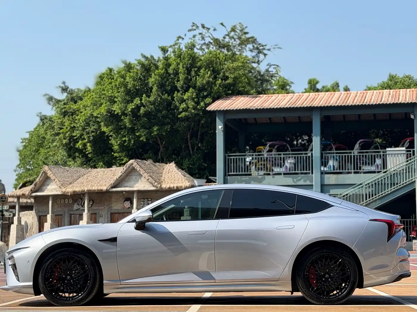 Фото 3 - Nezha Auto Nezha S