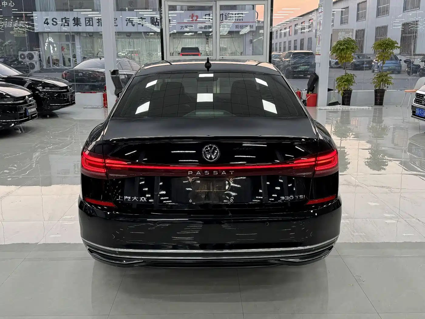 VOLKSWAGEN PASSAT