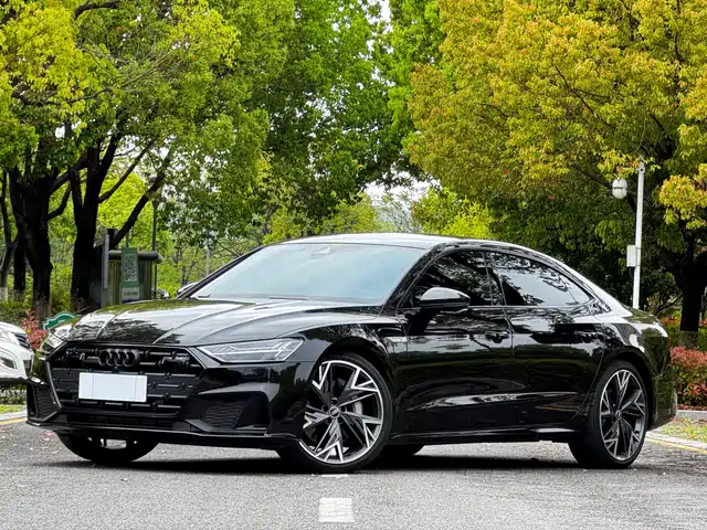 Audi A7L 55 TFSI quattro S-line, Black Warrior