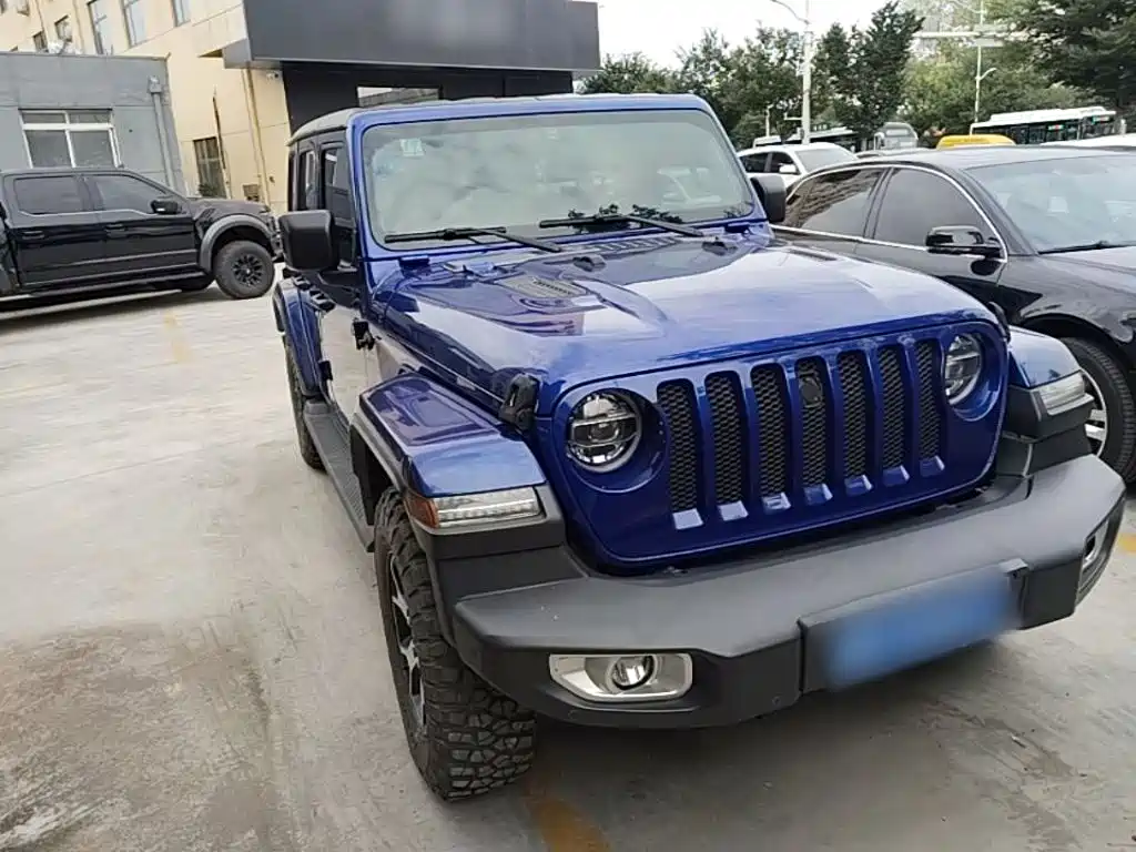 Photo 4 - Jeep Wrangler