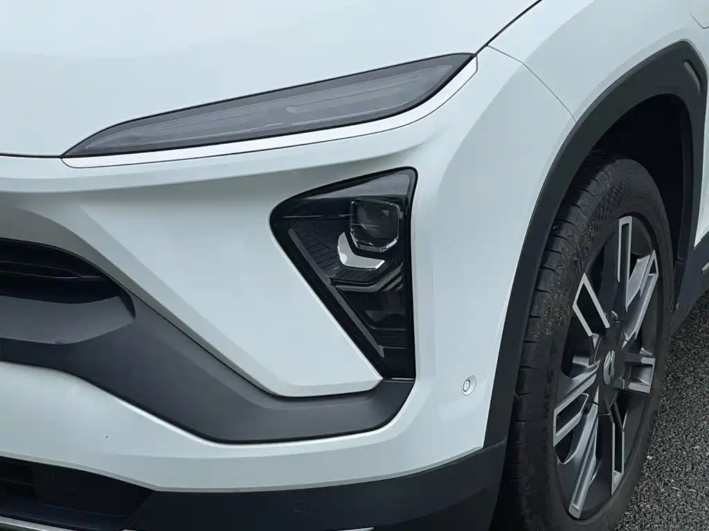 Фото 4 - NIO ES6