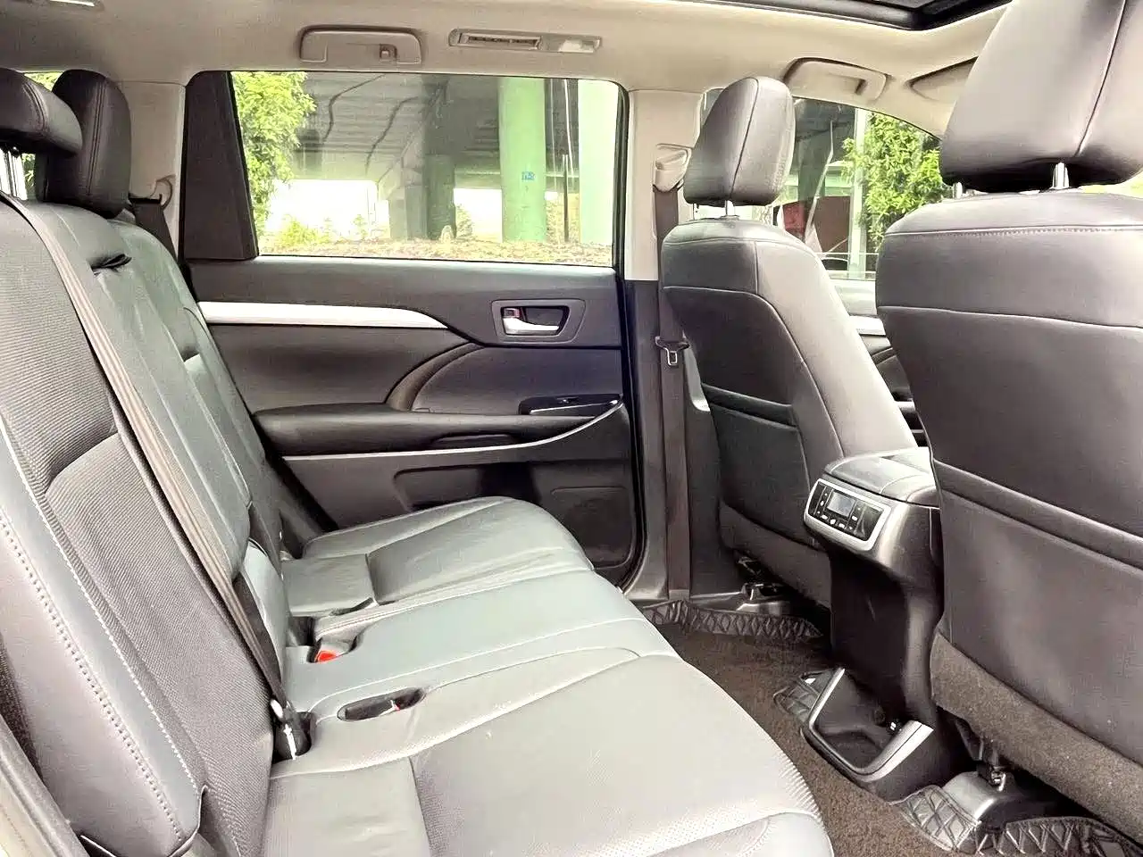 Фото 7 - Toyota Highlander