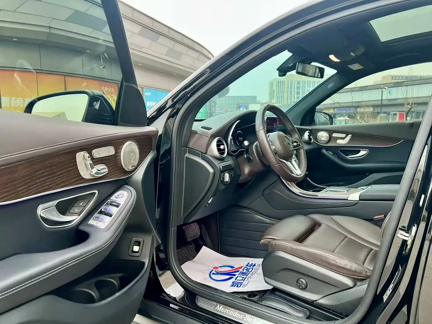 Mercedes-Benz GLC 2022 Facelift II GLC 260 L 4MATIC Luxury фото 6
