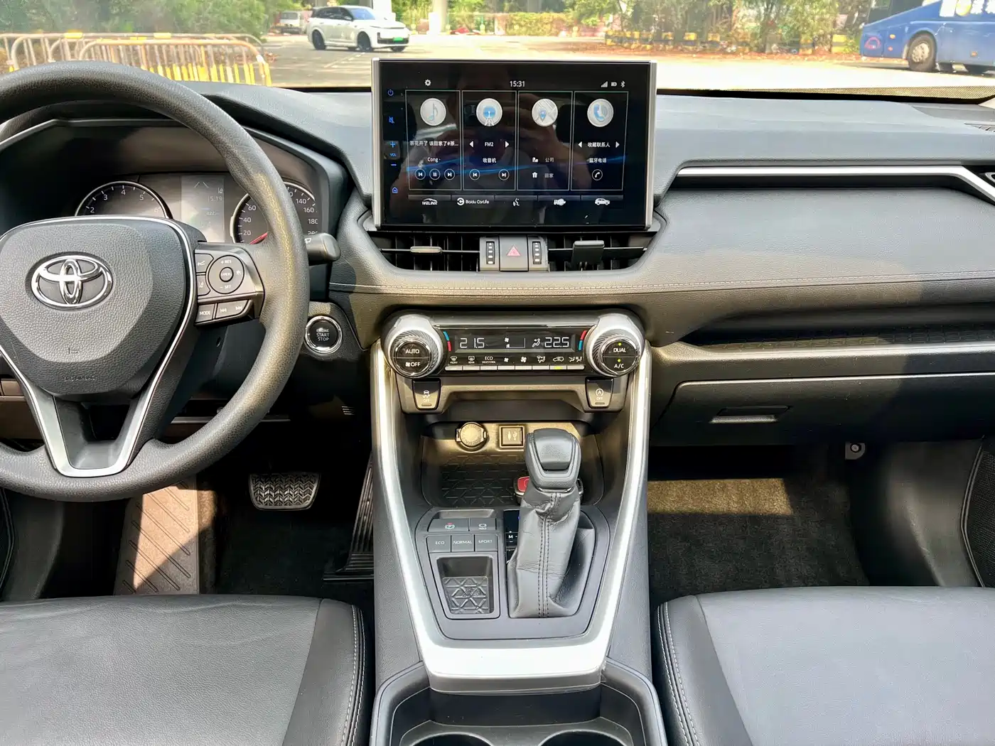 Toyota Wildlander 2020 2.0L CVT 2WD Luxury Edition фото 12