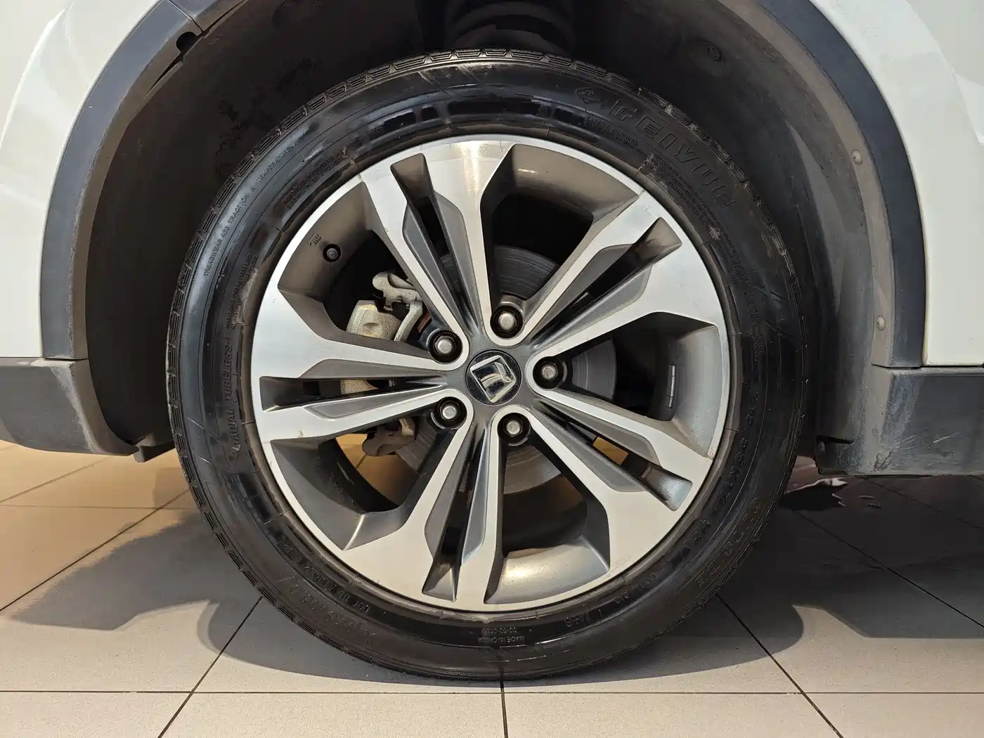 LUXGEN EXCELLENT 6 SUV