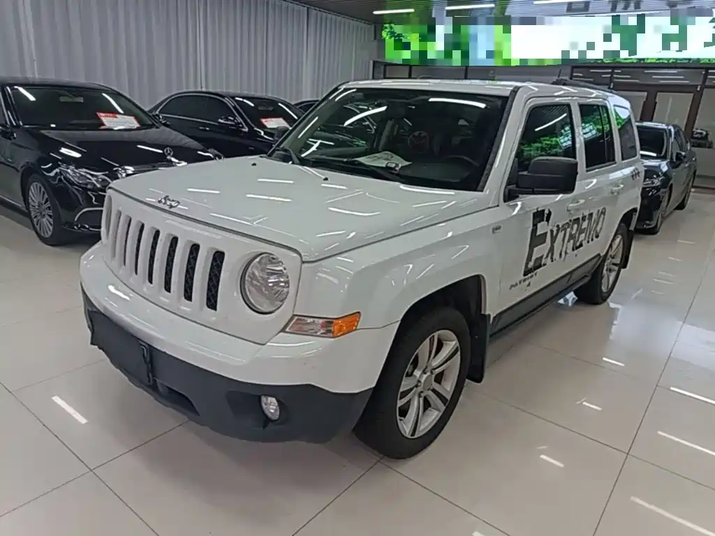 Jeep Patriot 2015 2014 2.4L Sport