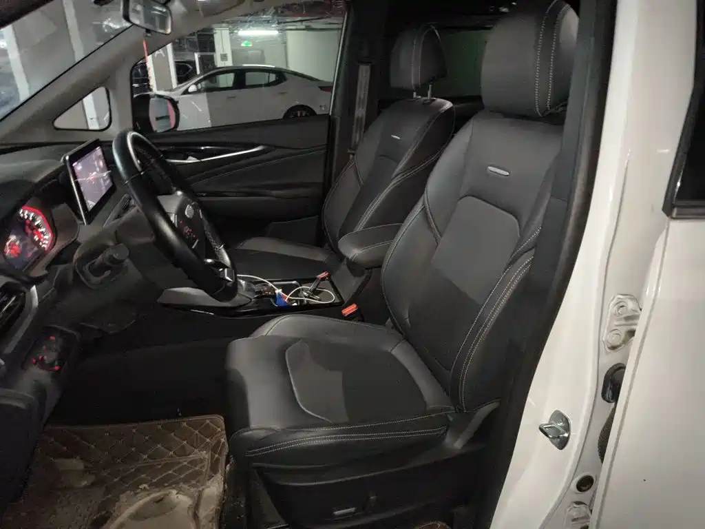 SAIC Maxus Maxus G50 2019 2019 1.5T Automatic Luxury Edition China V