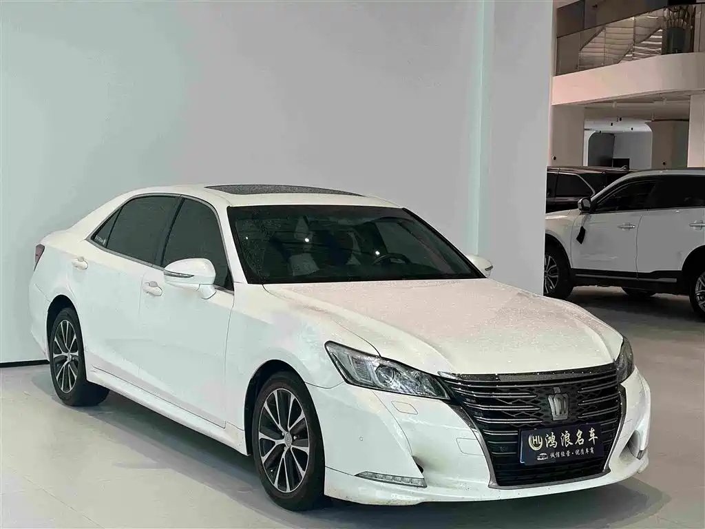 2019 Toyota Crown