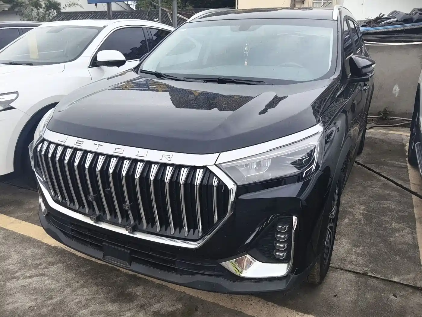 Jetour X90 PLUS 2024 1.6TD DCT Big Family Happy Edition 7-seater
