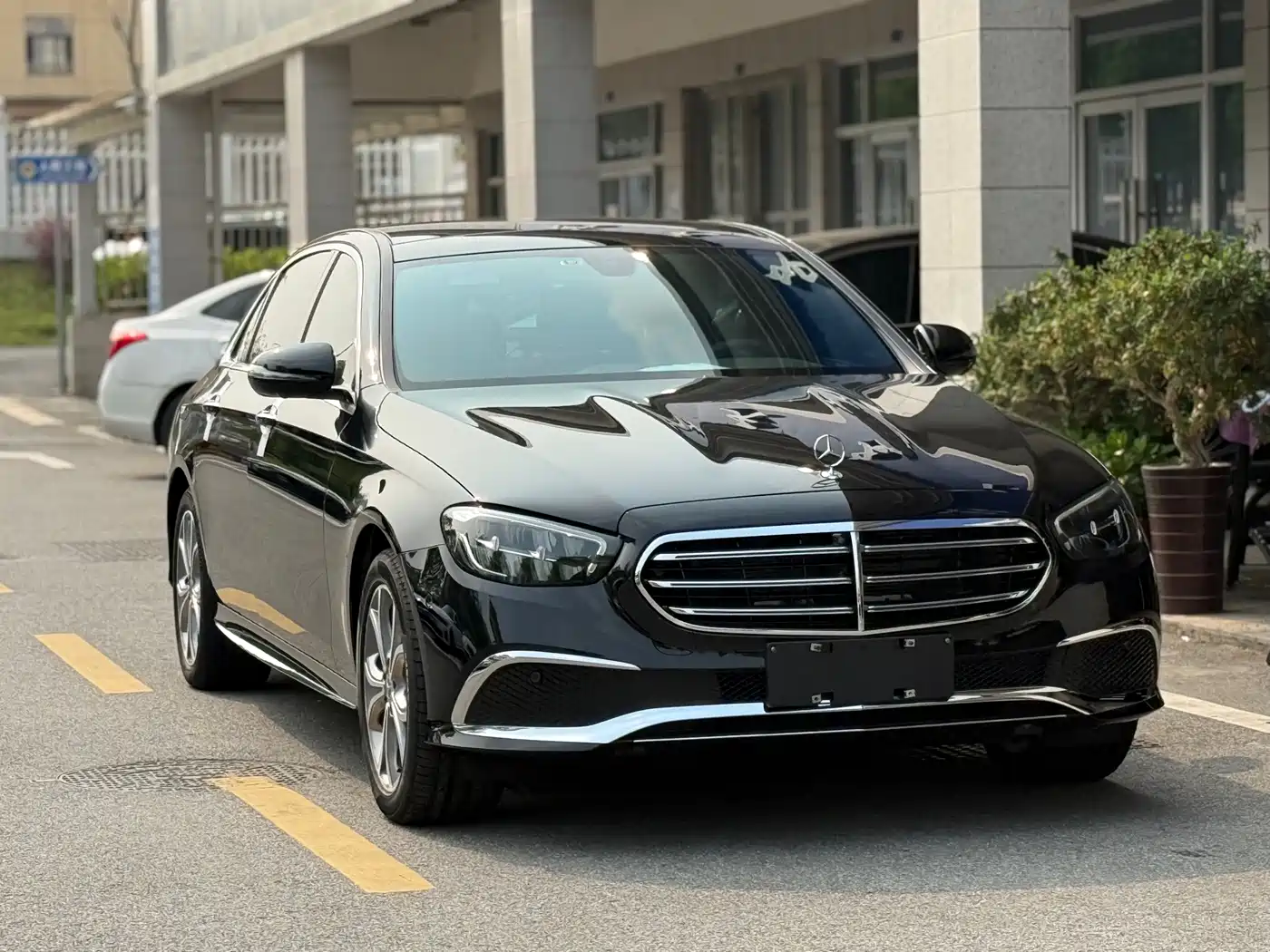  E CLASS