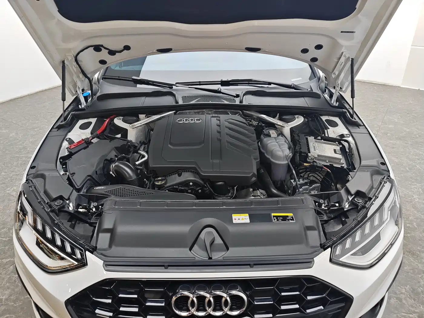 Audi A4L 2026 2025 2 Million Celebration Edition 40 TFSI Luxury Dynamic