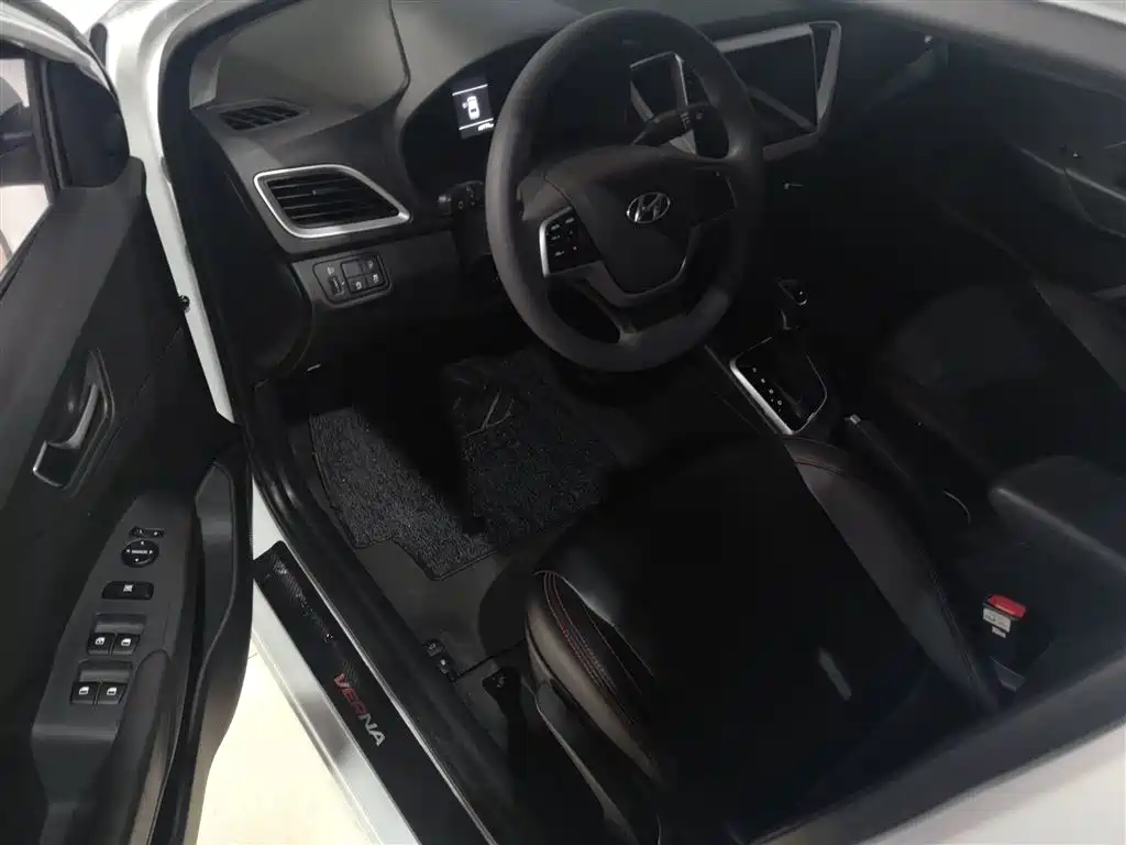 Hyundai Verna 2020 1.4L CVT TOP Elite Edition фото 16