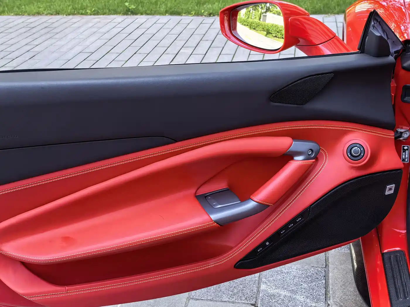 Ferrari F8 2021 2020 Spider 3.9T V8