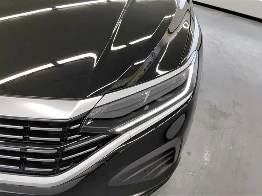 Volkswagen Passat 2025 Outstanding 380TSI Dragon Soaring Edition фото 5