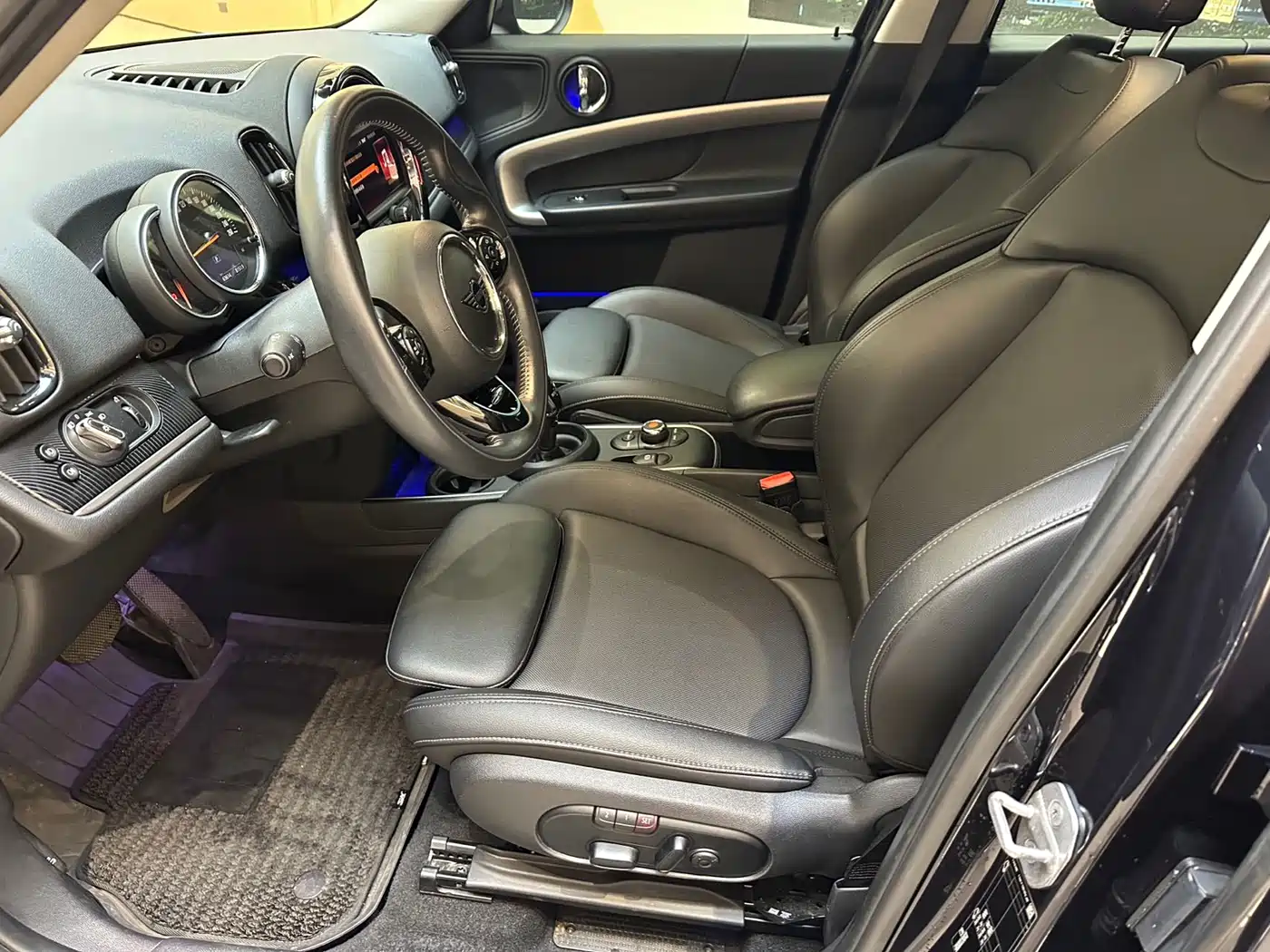 Photo 5 - MINI COUNTRYMAN