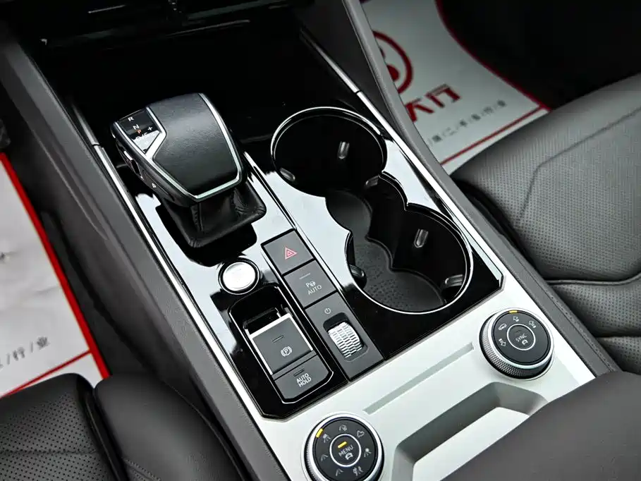 Volkswagen Touareg 2021 3.0TSI R-Line Classic Sport Package фото 17