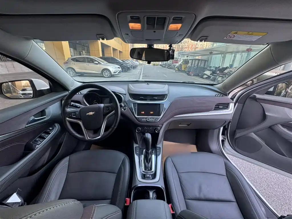Chevrolet Malibu 2017 1.5T Automatic Luxury Edition фото 22