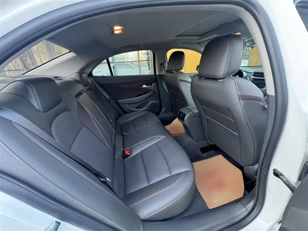 Chevrolet Malibu 2017 1.5T Automatic Luxury Edition фото 25
