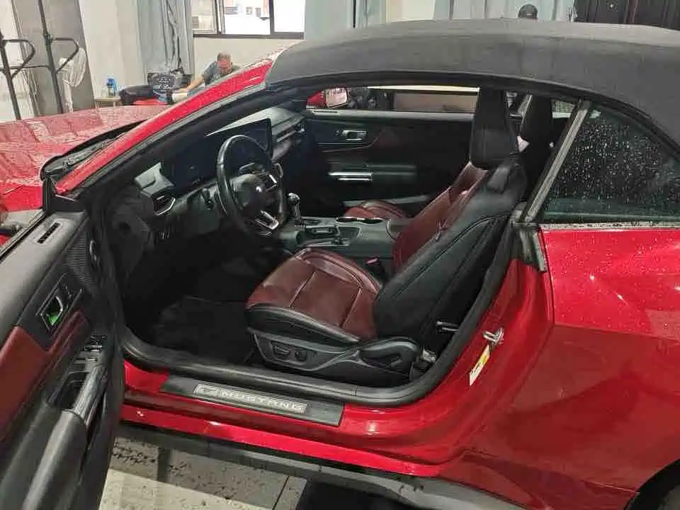 Ford Mustang 2024 2.3T EcoBoost Convertible Sport Edition фото 3
