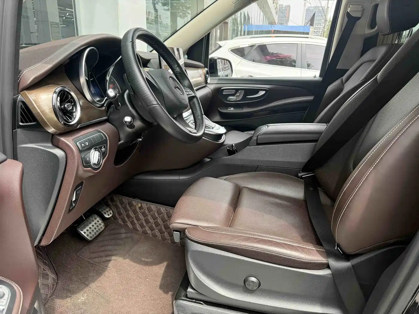 MERCEDES-BENZ V CLASS