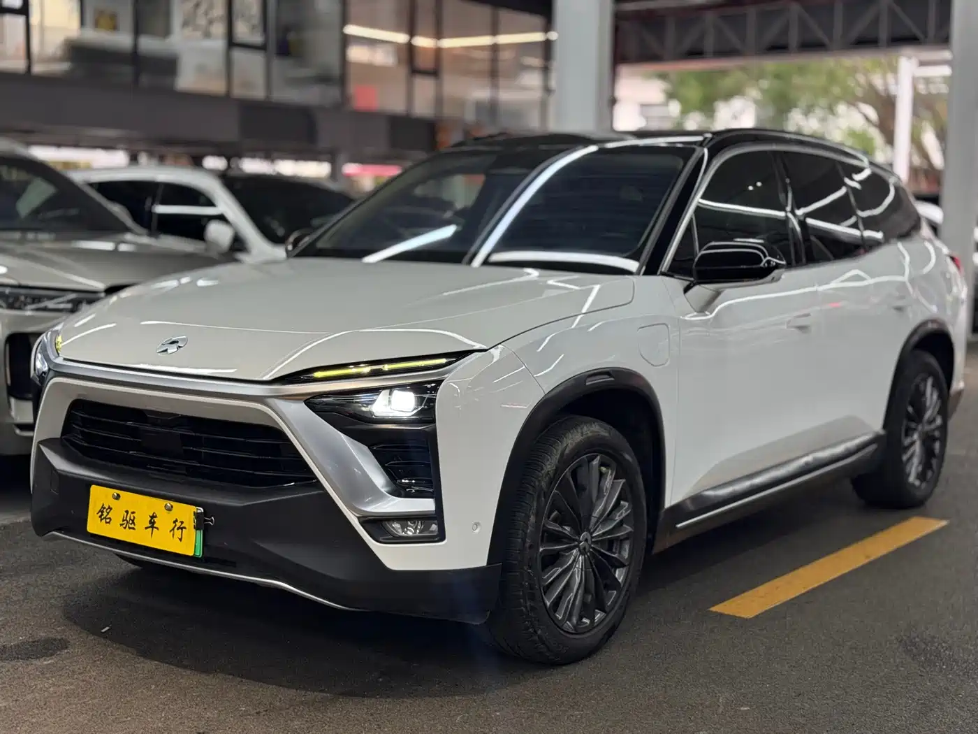 NIO ES8 2019 2018 355KM Base Model 7-Seater Version