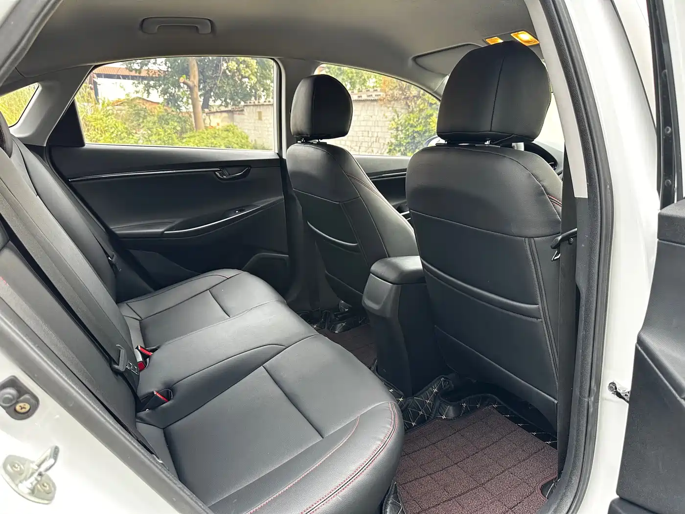 Hyundai Elantra 2018 1.6L Automatic Pleasing Edition GL China VI фото 9